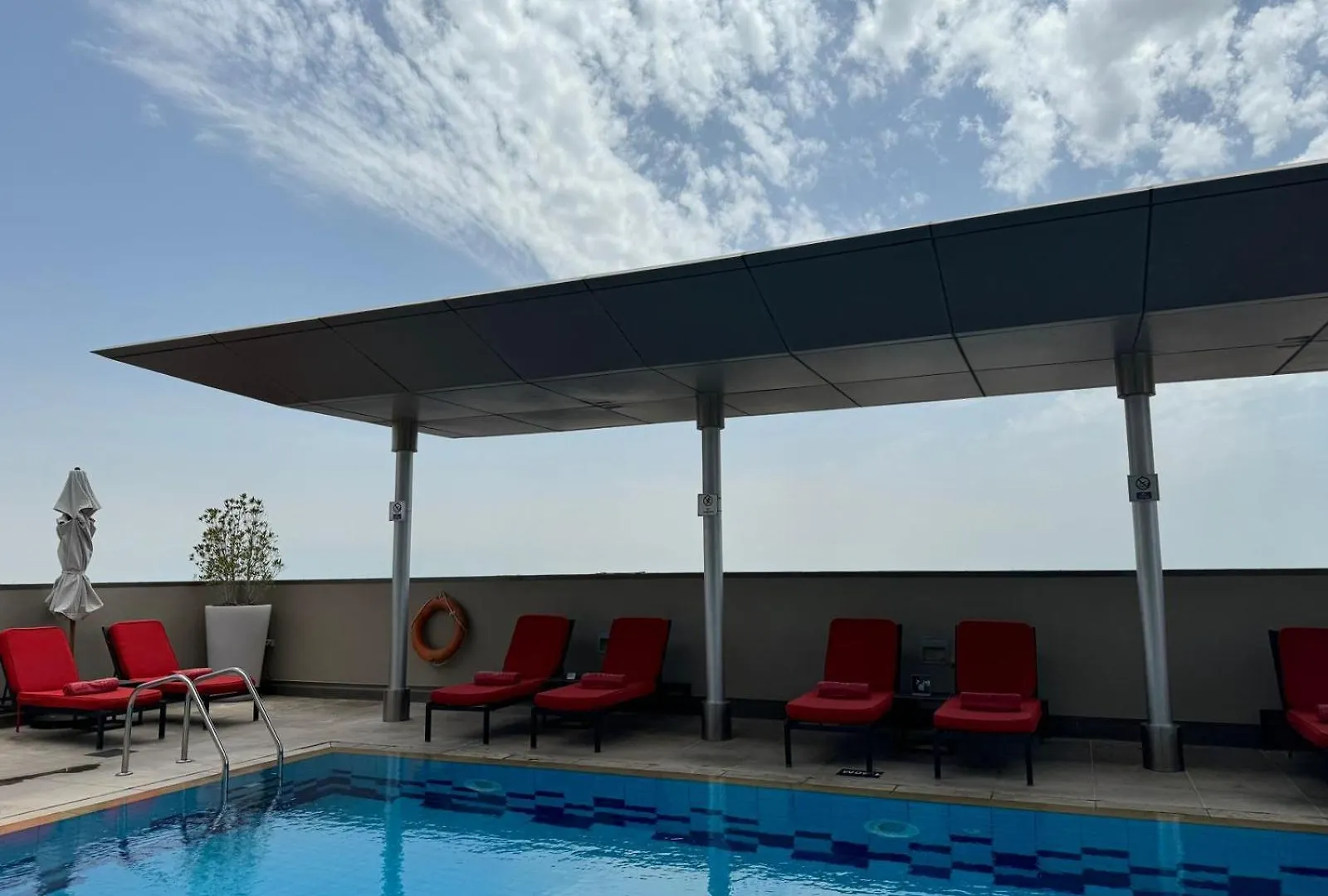 Centro Al Manhal By Rotana Hotel Abu Dhabi 3*,